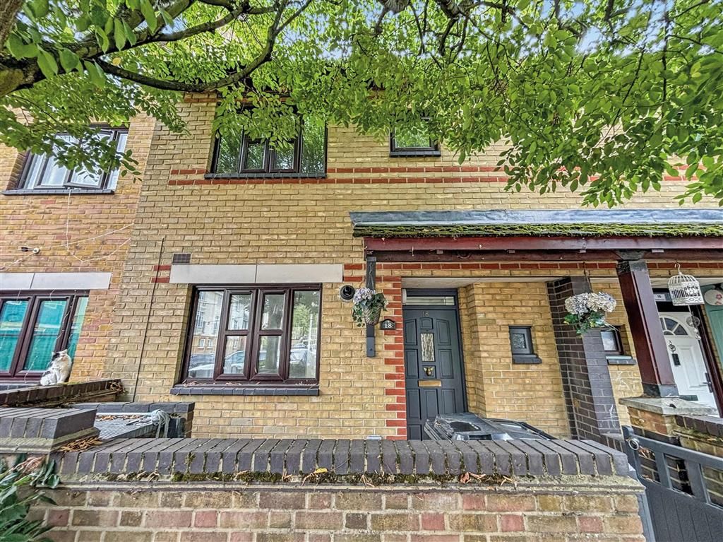 Property photo 1 of 5