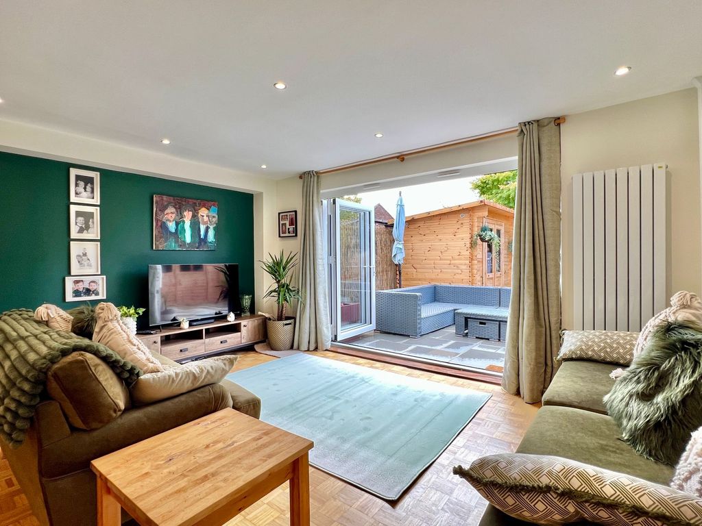 Property photo 2 of 44