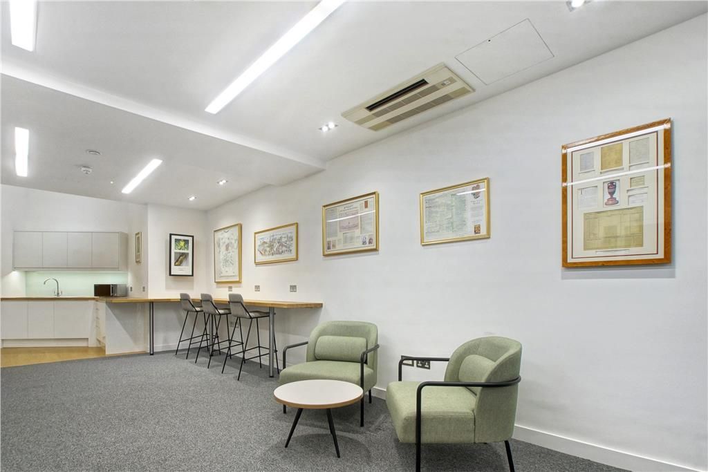 Property photo 3 of 6 Photo 4