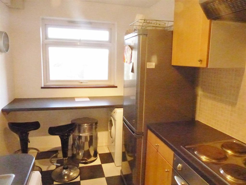 Property photo 3 of 5