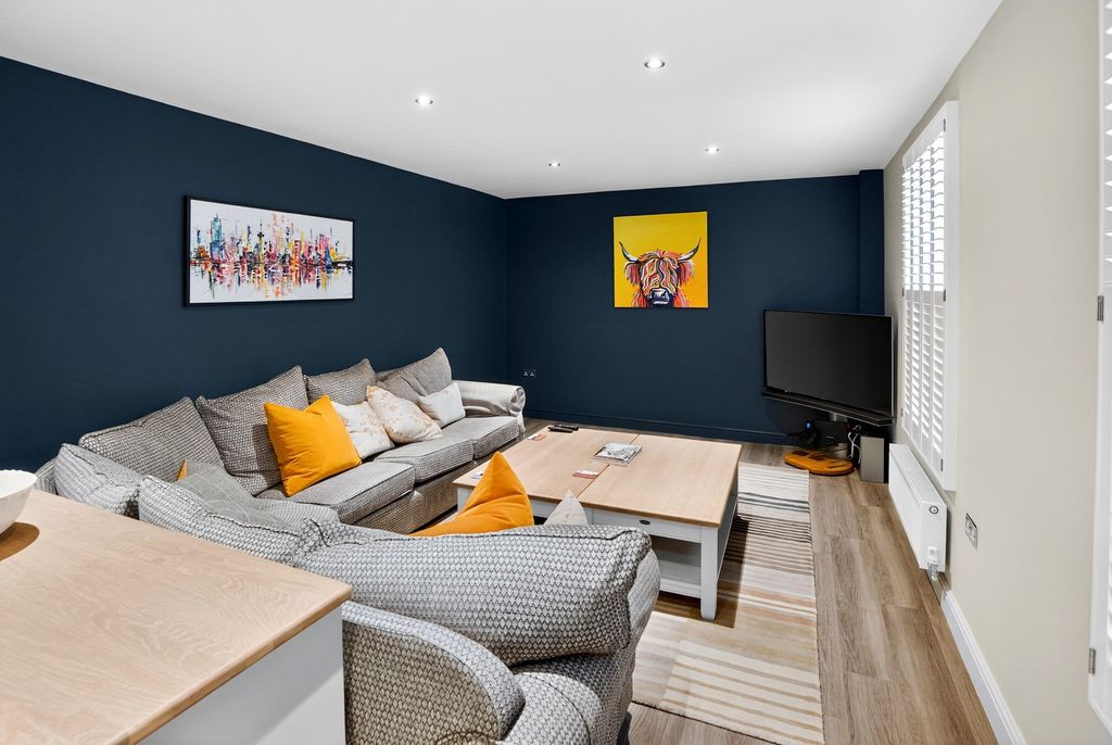Additional image 10 of 3 bed flat for saleLower Bridge Street, Chester CH1