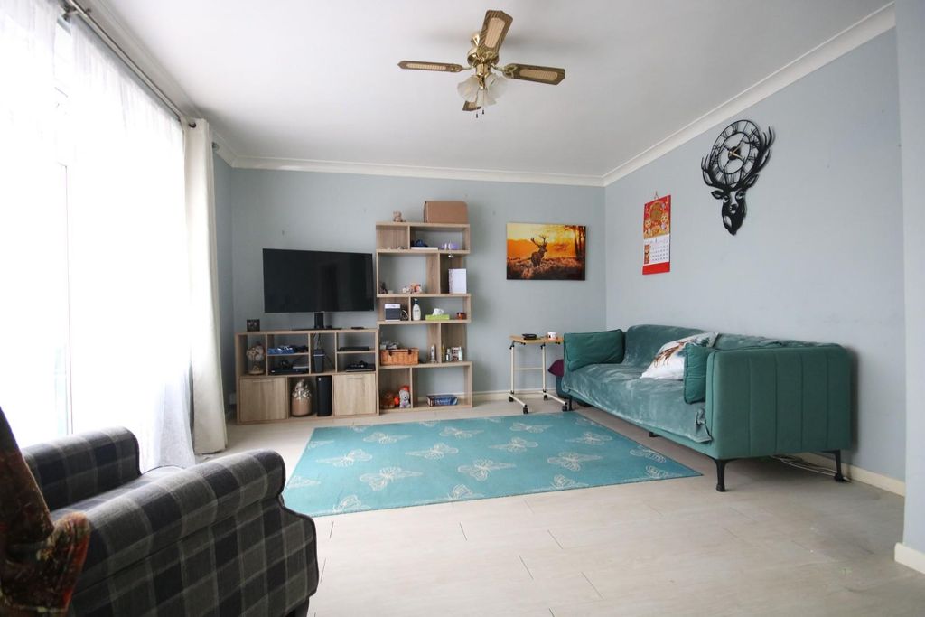 Property photo 2 of 7 liv1 (4).Jpg