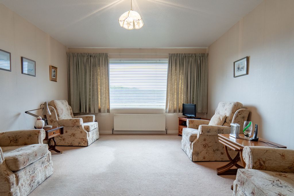 Property photo 3 of 29