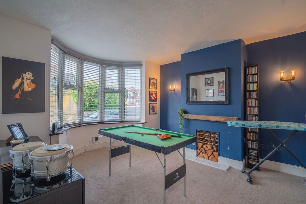 Property photo 3 of 19