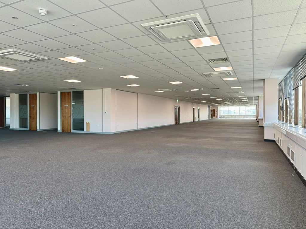 Property photo 3 of 8 Image 4