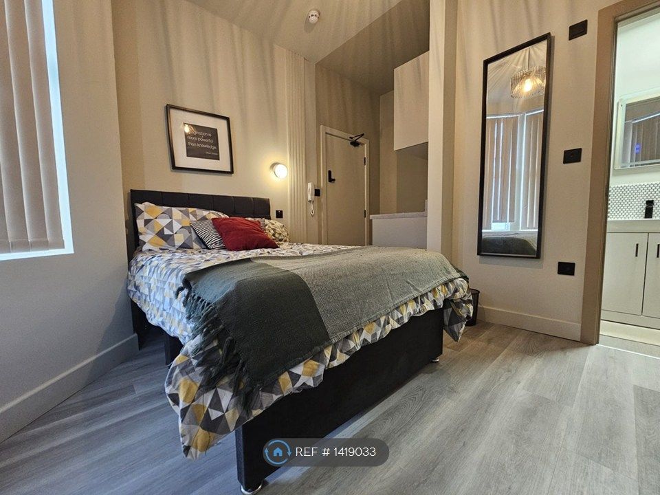 Property photo 1 of 16 Room 1