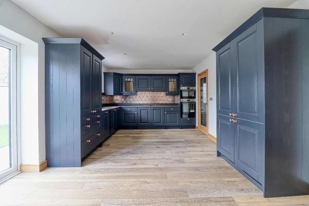 Property photo 3 of 8 Sample Of Finish