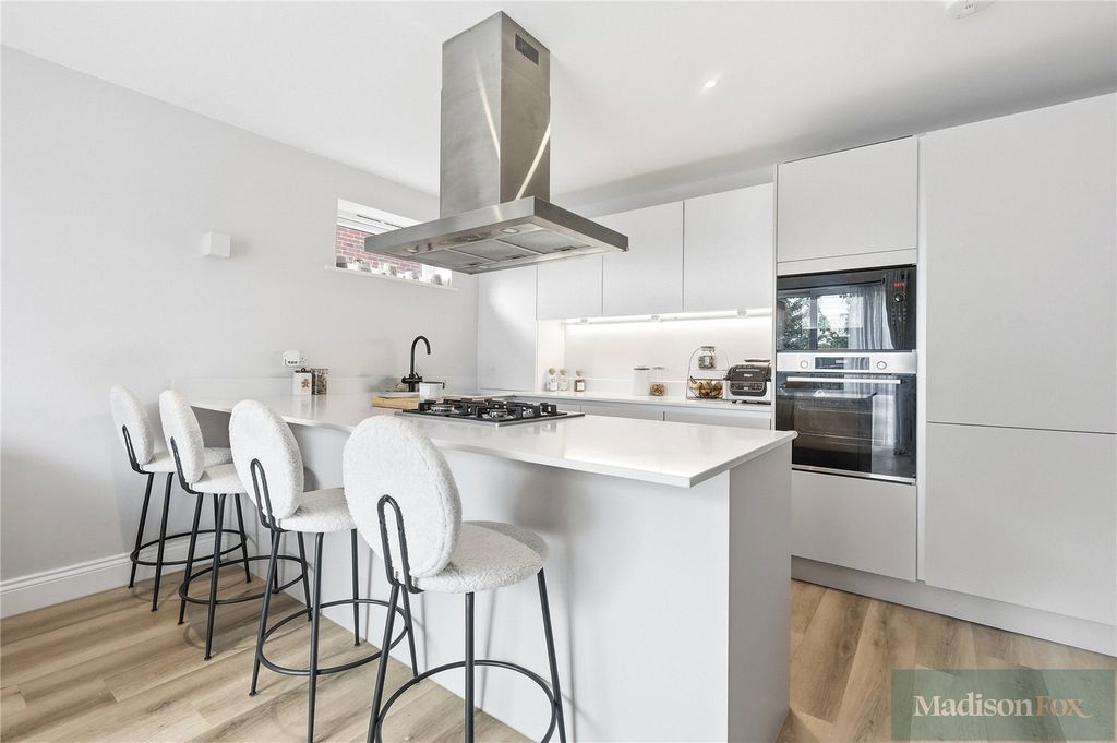 Property photo 2 of 20 Picture No. 07