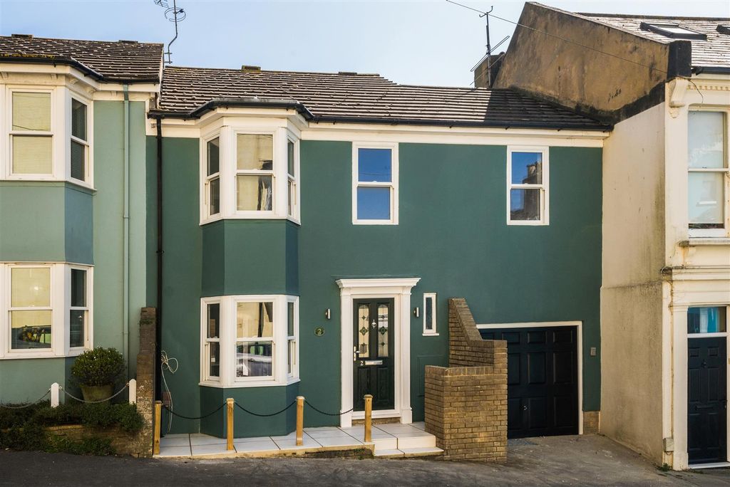 Property photo 1 of 22 2 Upper Sudeley Street -1.Jpg