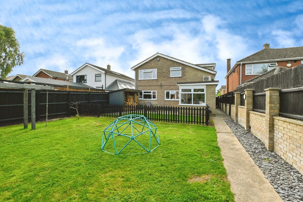 Property photo 2 of 21 8049