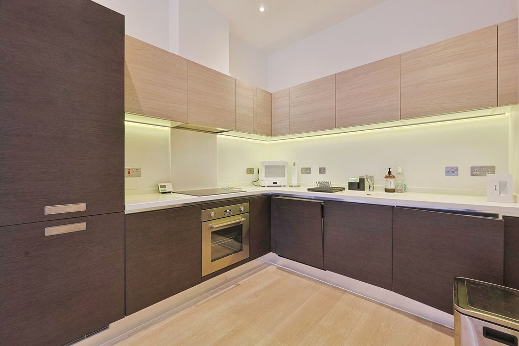 Property photo 1 of 20 Kitchen
