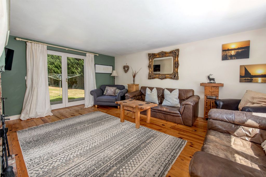 Property photo 3 of 35 Picture No. 15