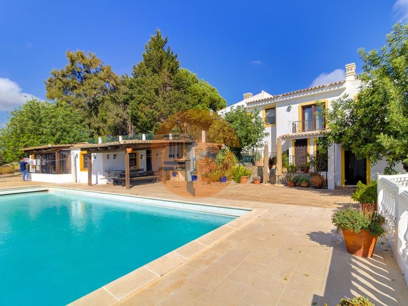 Property photo 2 of 55