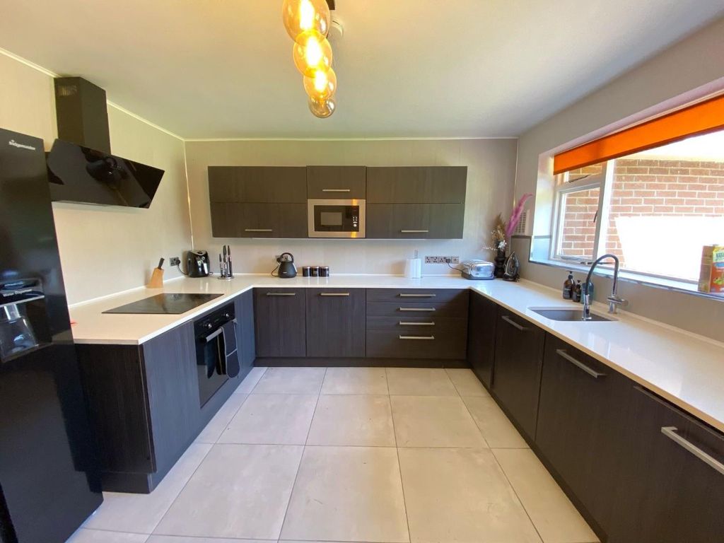 Property photo 2 of 21 11.Jpg