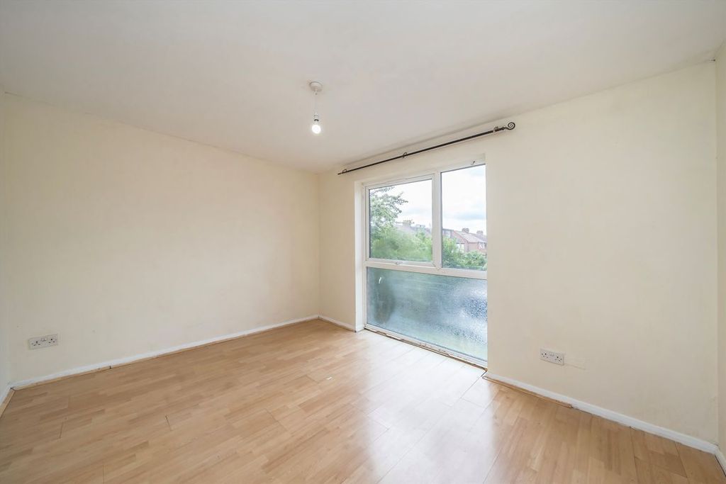Property photo 2 of 4
