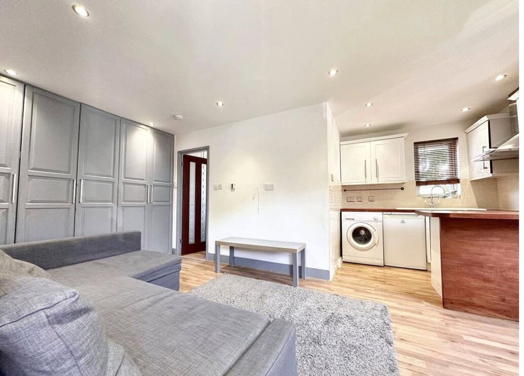 Property photo 3 of 7 Picture No. 04