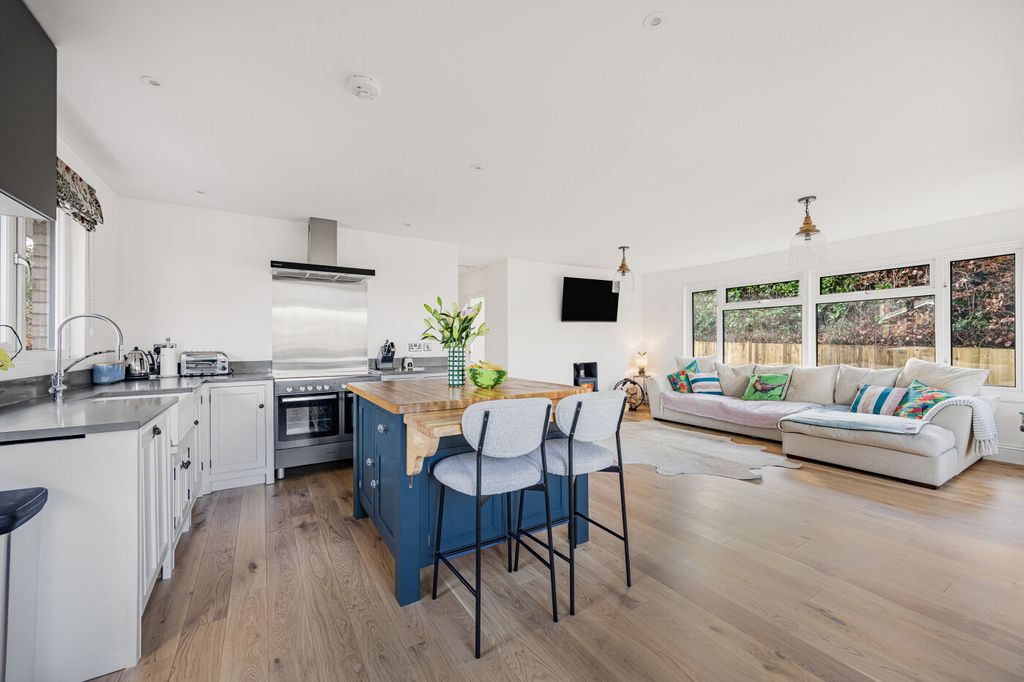 Property photo 3 of 23 4_68896.Jpg