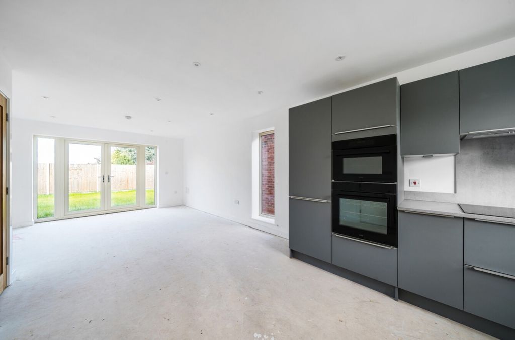 Property photo 2 of 15 1204586 (2)