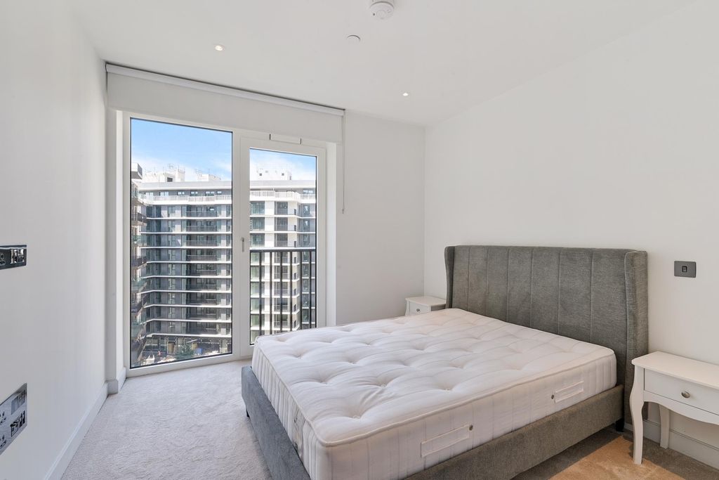 Property photo 2 of 4