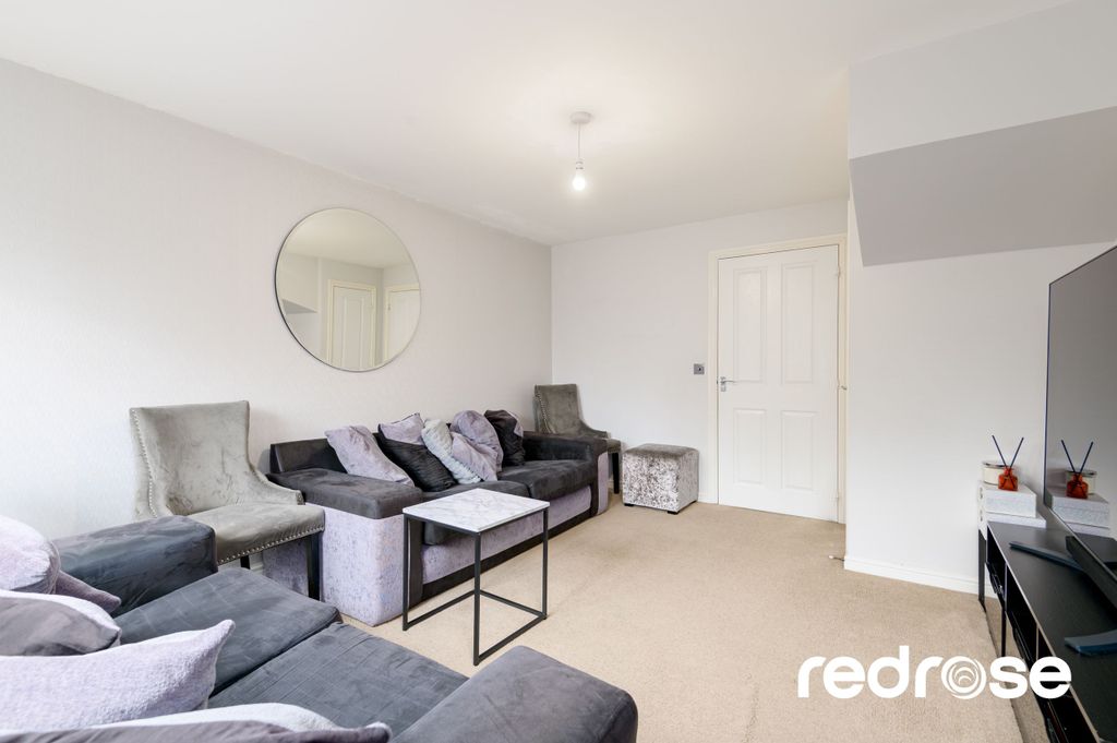 Property photo 3 of 19 Web_6 Ferndown Ave-11