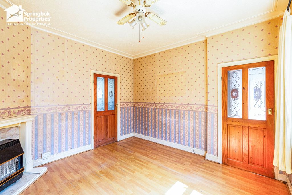 Property photo 3 of 11 Image 2
