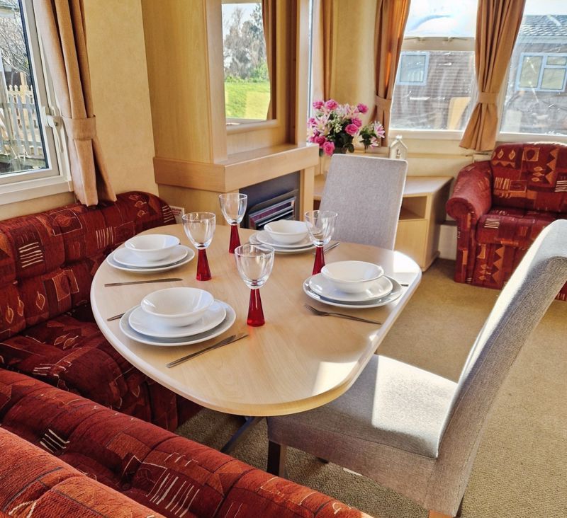 Property photo 2 of 5 Willerby Rio Gold