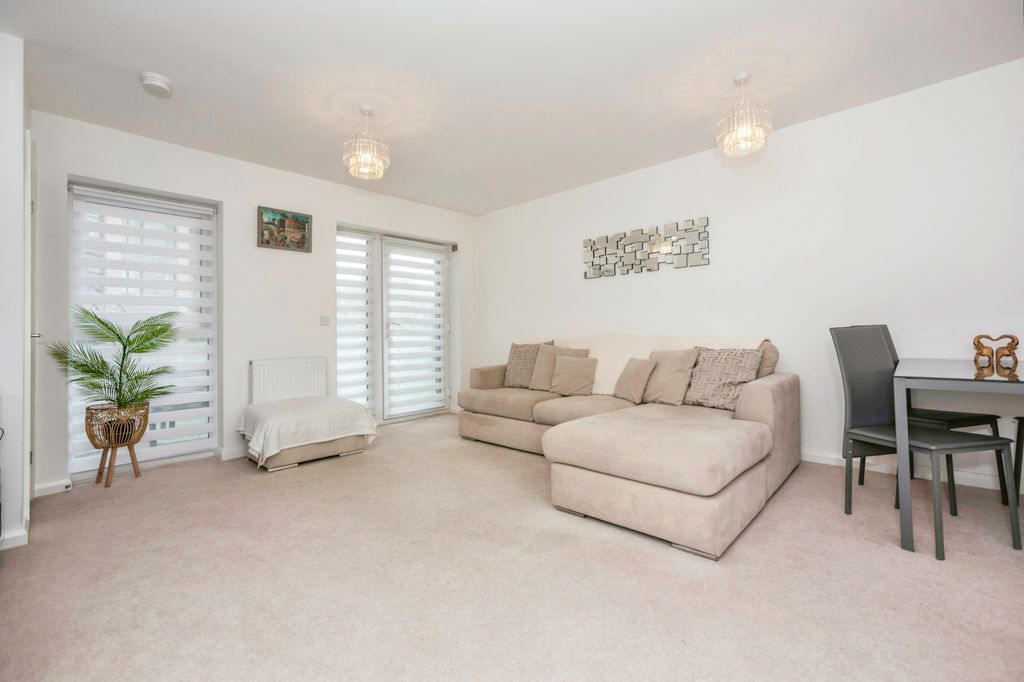 Property photo 3 of 18 Photography