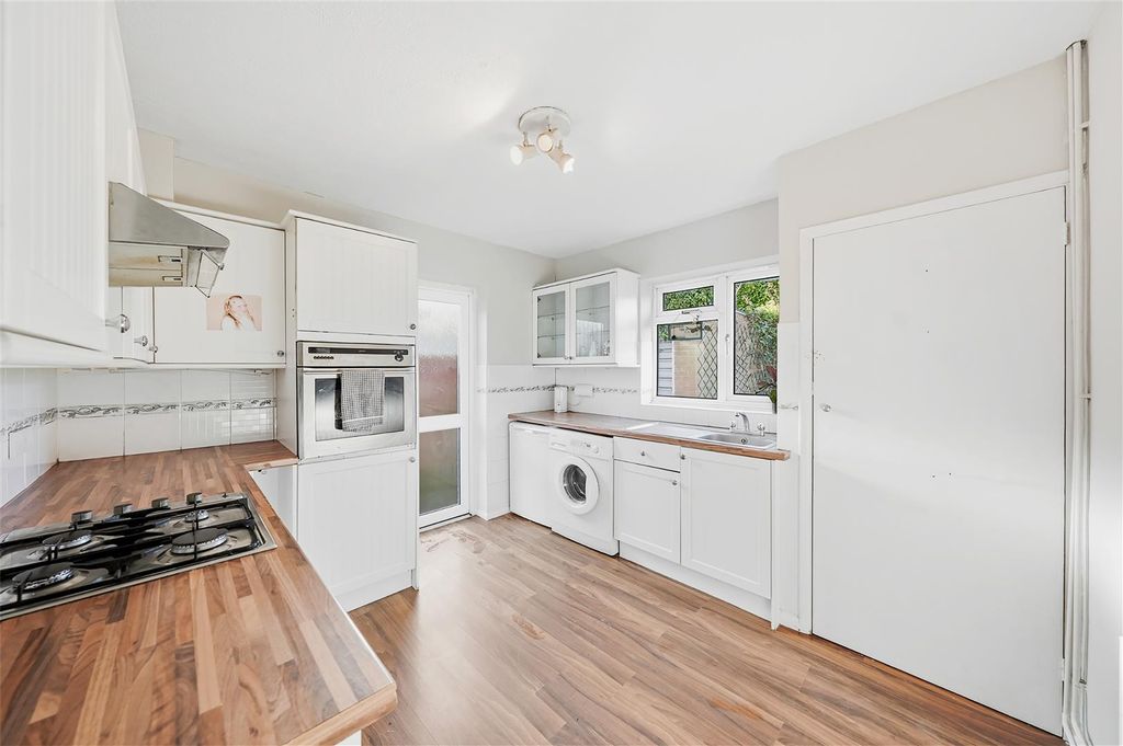 Property photo 3 of 20 Photos-40.Jpg