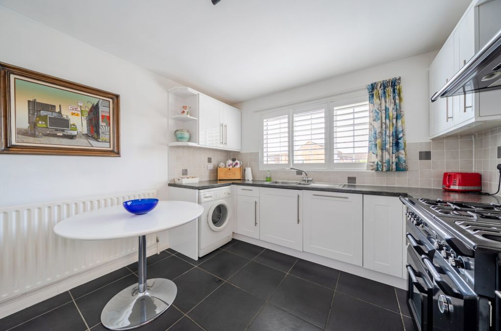 Property photo 3 of 24 1462968-5-6A05A08E39A76