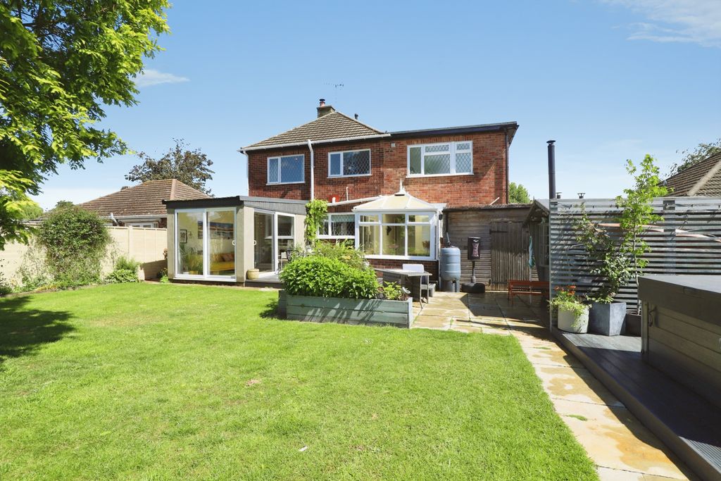 Property photo 2 of 17