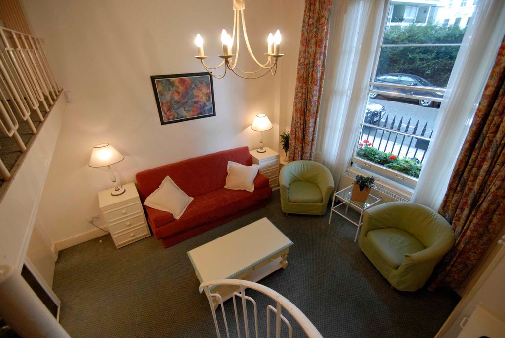 Property photo 2 of 6