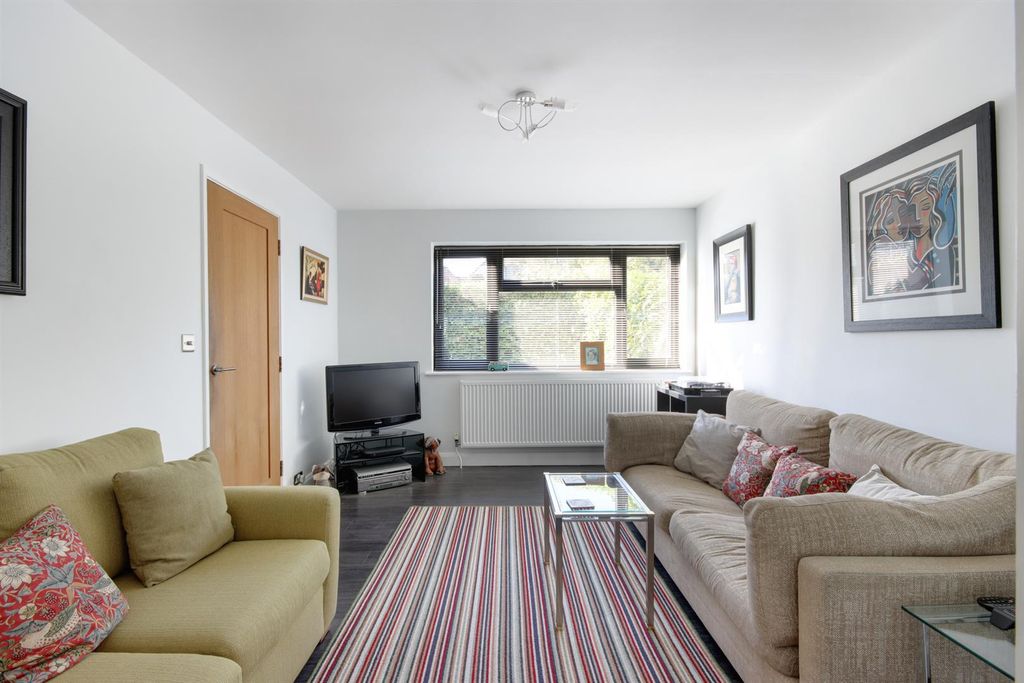 Property photo 2 of 18 61772_018.Jpg