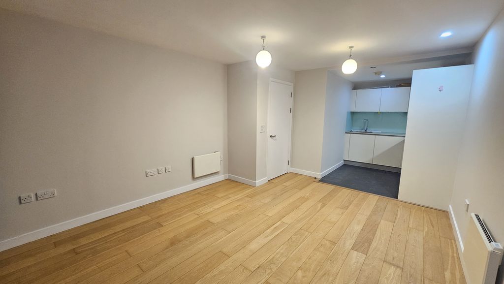 Property photo 3 of 8