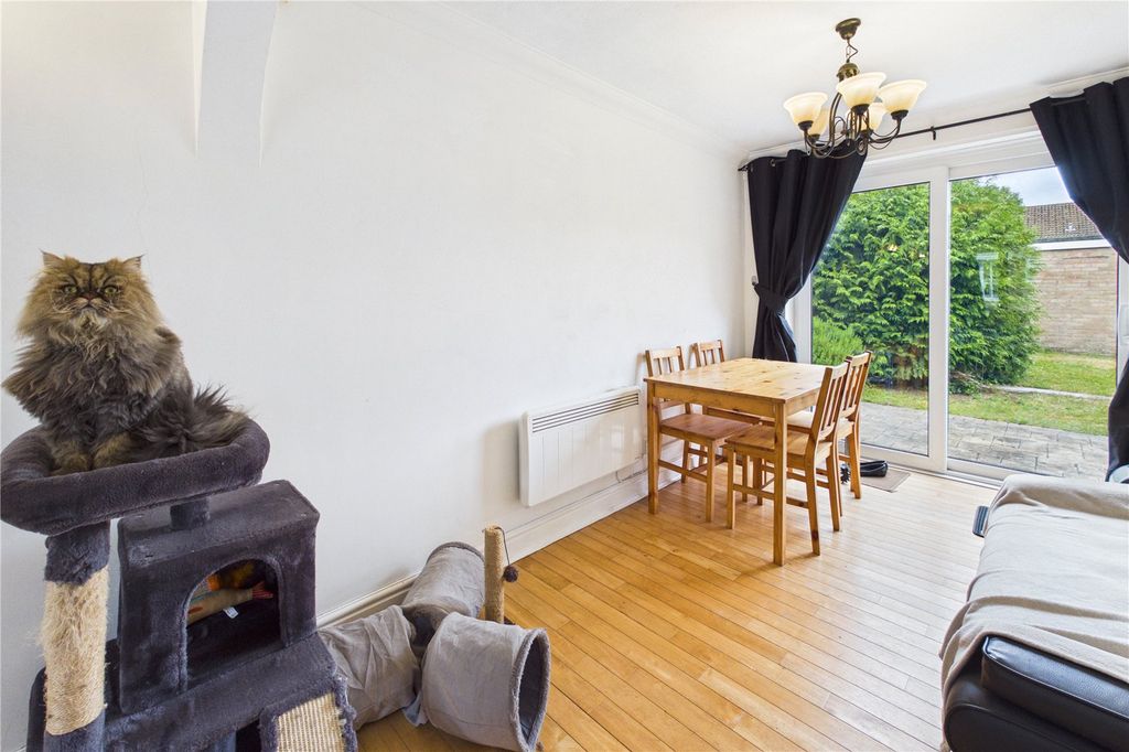 Property photo 3 of 21 Dining Room