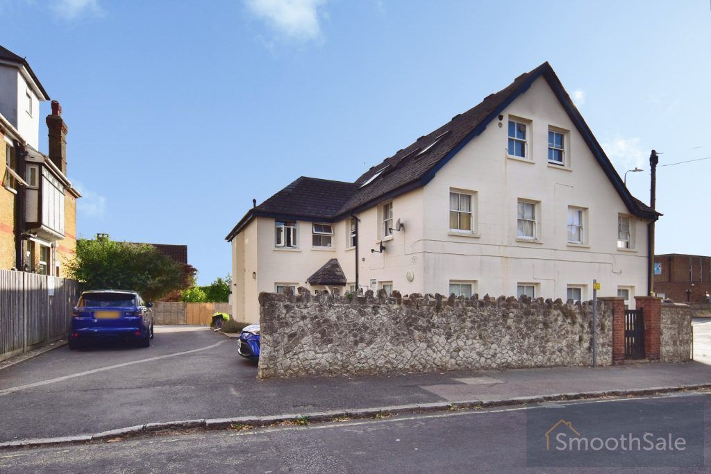 Property photo 2 of 14