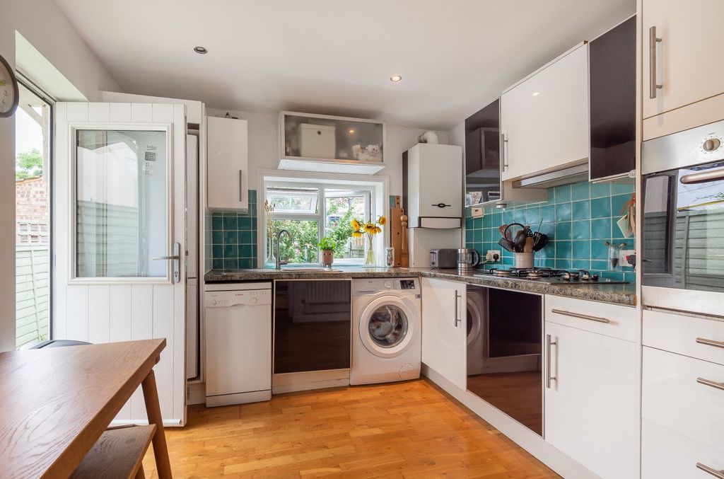 Property photo 3 of 7 Picture No. 04