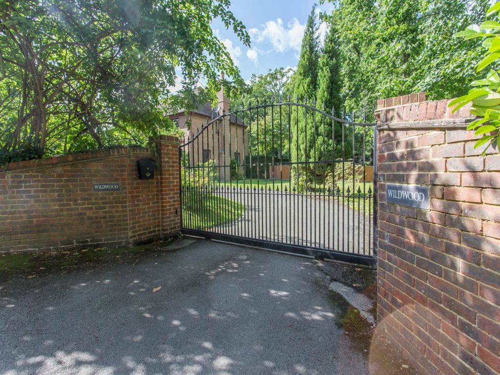 Property photo 3 of 20 Gates
