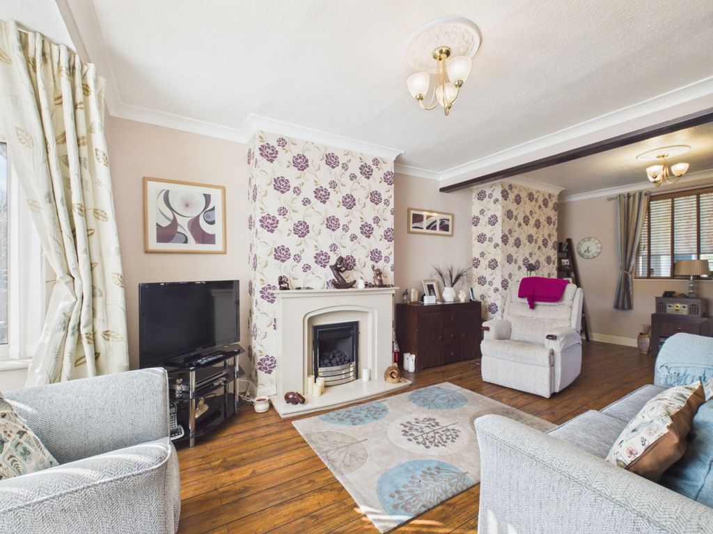 Property photo 3 of 12 4921646