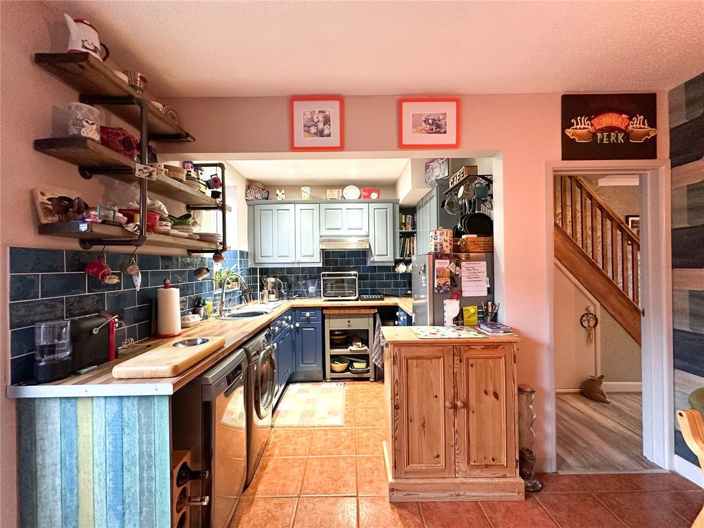 Property photo 2 of 16 Picture No. 07
