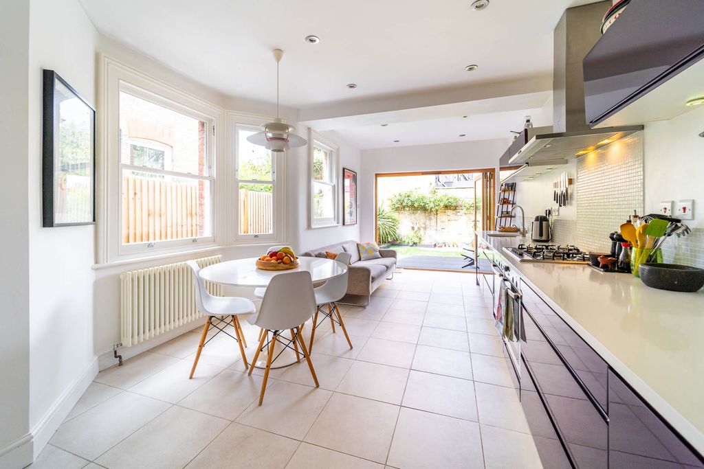 Property photo 2 of 25 Ndb06398