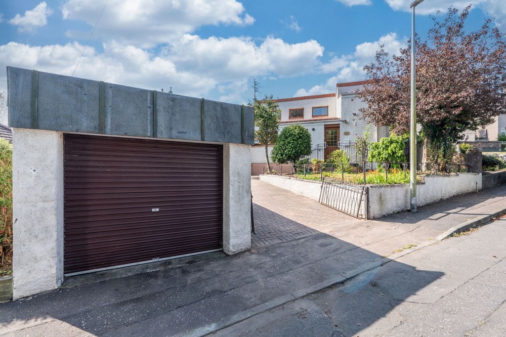 Property photo 1 of 29