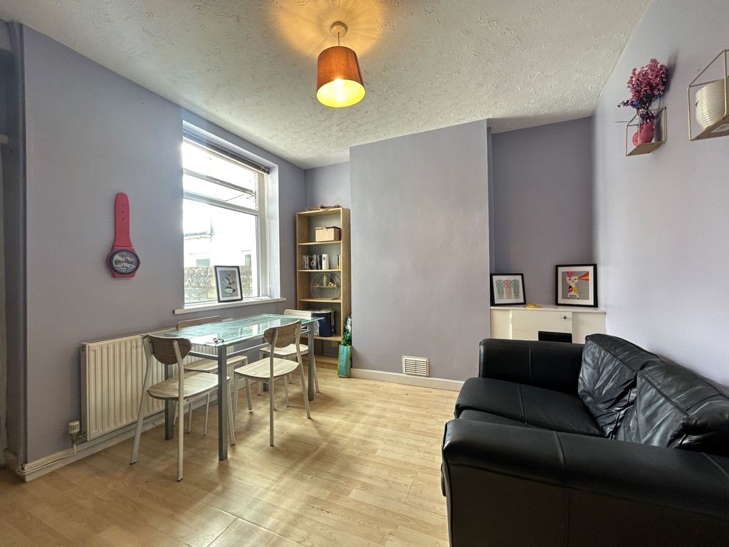 Property photo 1 of 8 297B7Ddb-56Af-4364-8F4E-34F0d95Bc81d