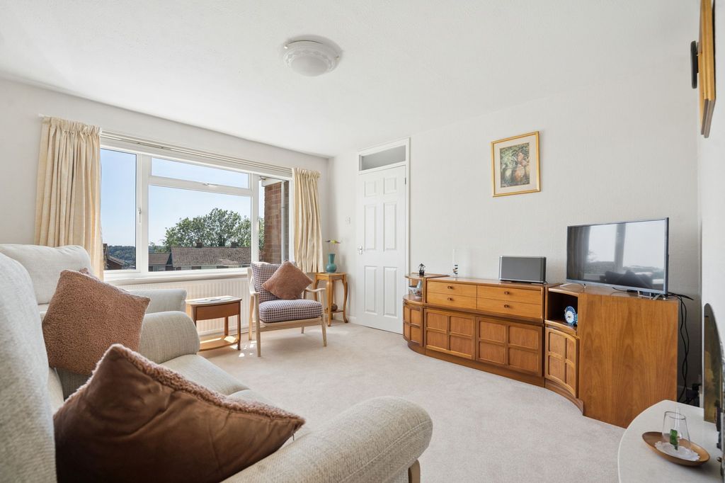 Property photo 3 of 17