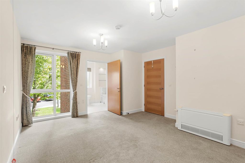 Property photo 2 of 12