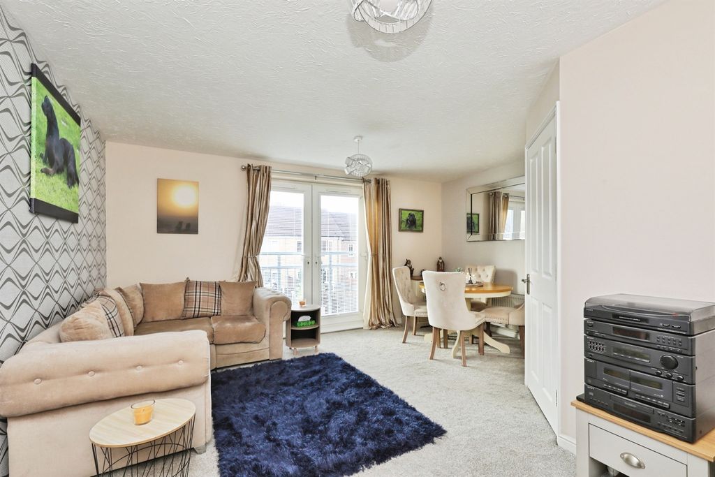 Property photo 3 of 21