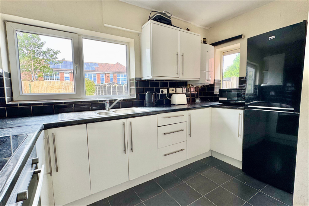 Property photo 2 of 18 (Main)