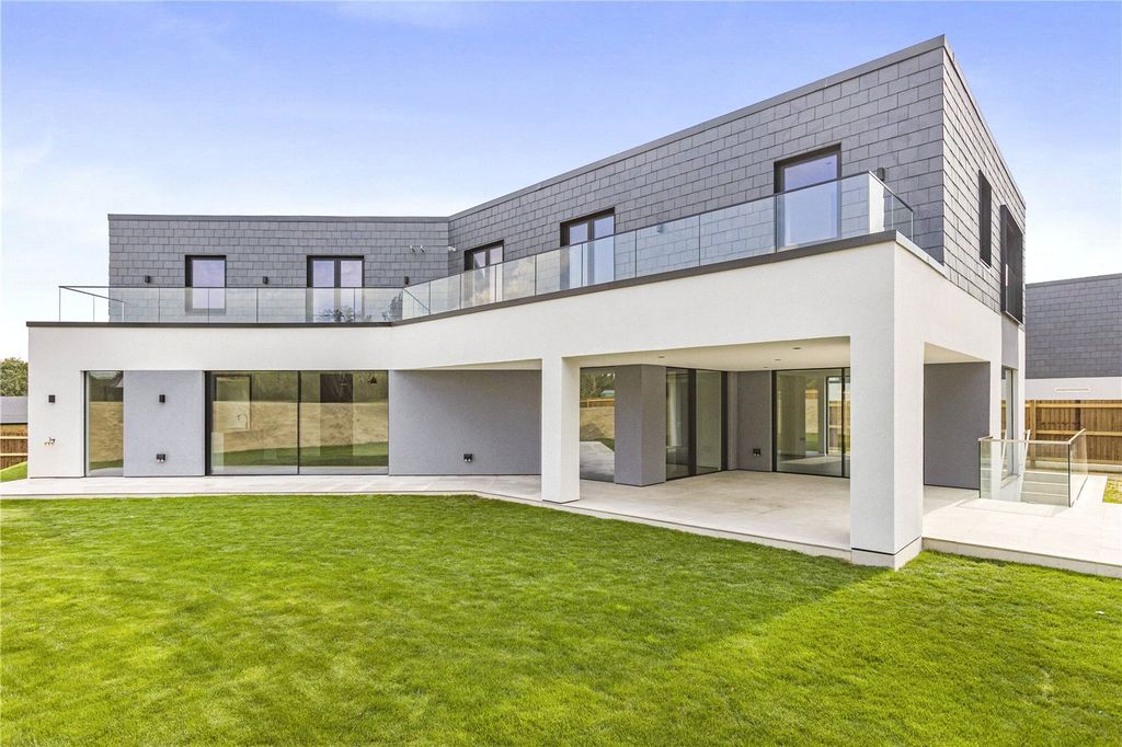 Additional image 37 of 6 bed detached house to rentRosebury Close, Goffs Oak, Waltham Cross, Hertfordshire EN7