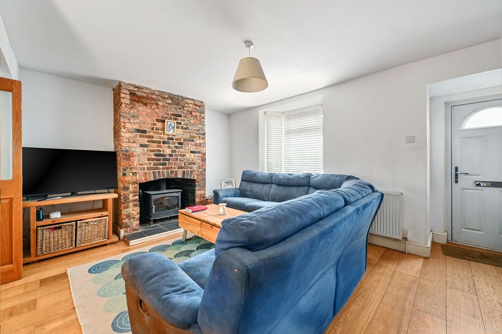 Property photo 2 of 25