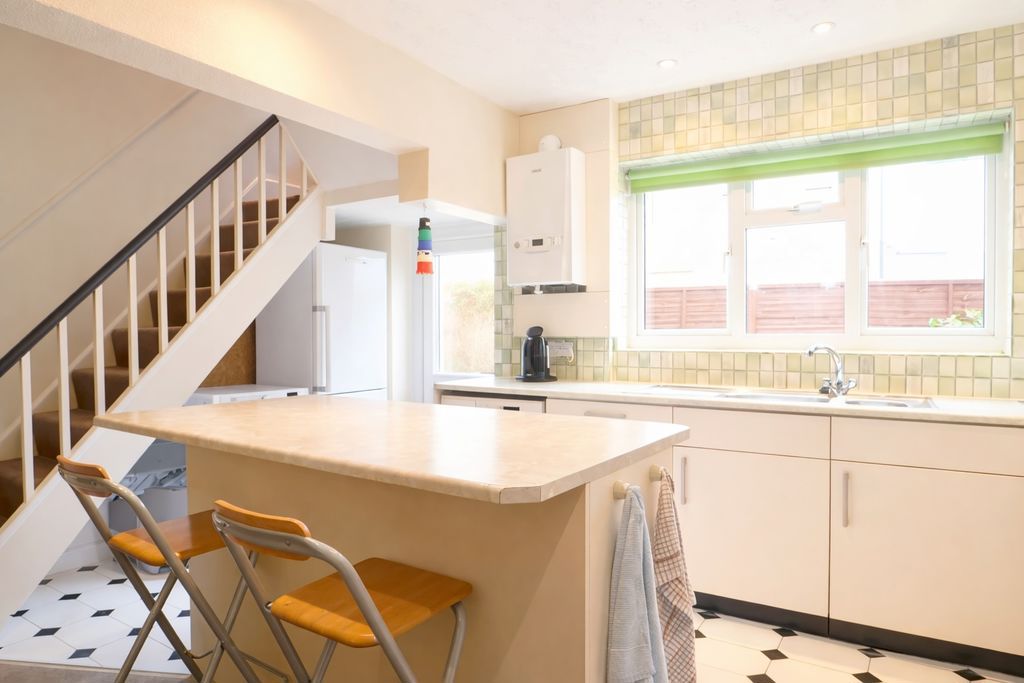 Property photo 2 of 9 Photo 11