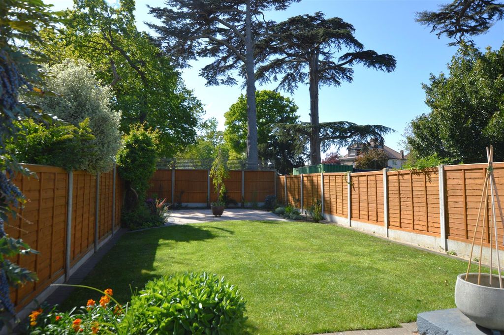 Property photo 3 of 18 78 Rydal Gardens Rear Garden.Jpg